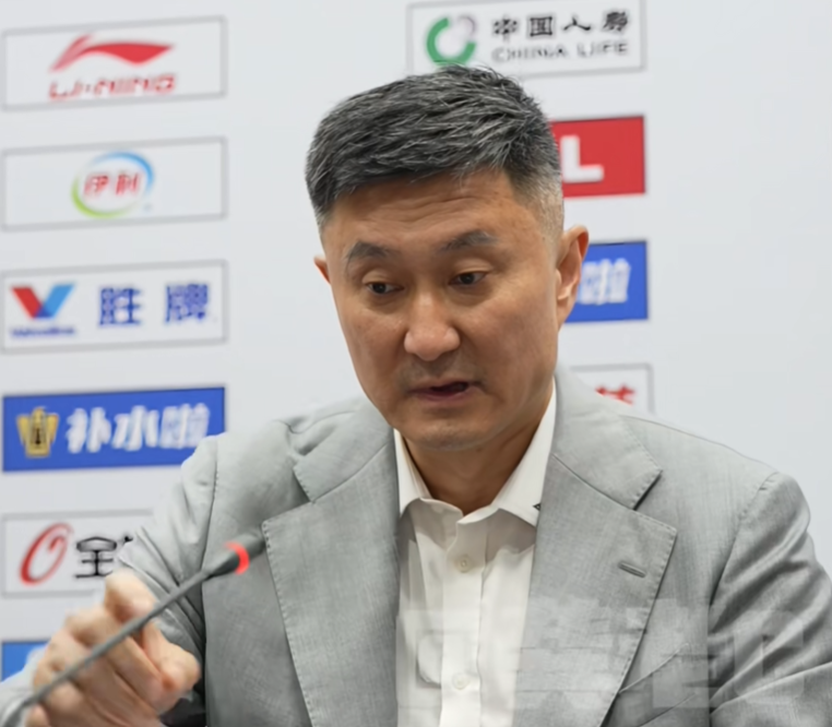 麻将-输辽宁发布会！杜锋甩锅焦泊乔，与萨林杰共提打铁，却未反思自我